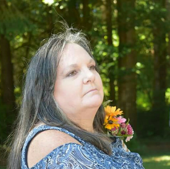 Meet your Posher, Kelly - Picture 2 of 2